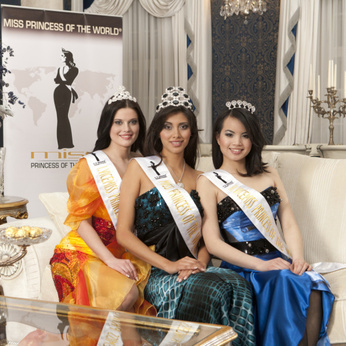 Miss Princess of the World: Princess in the castle